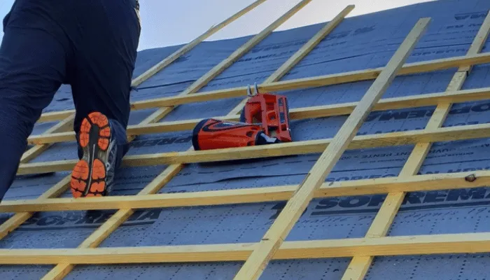 écran sous toiture